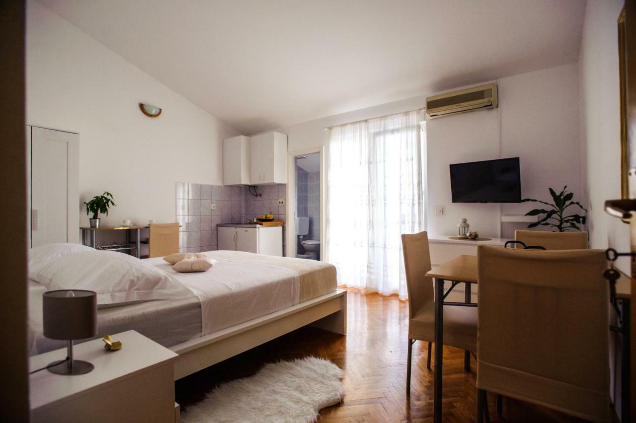 Apartments Korda L&M- Suhi Potok イェセニツェ エクステリア 写真